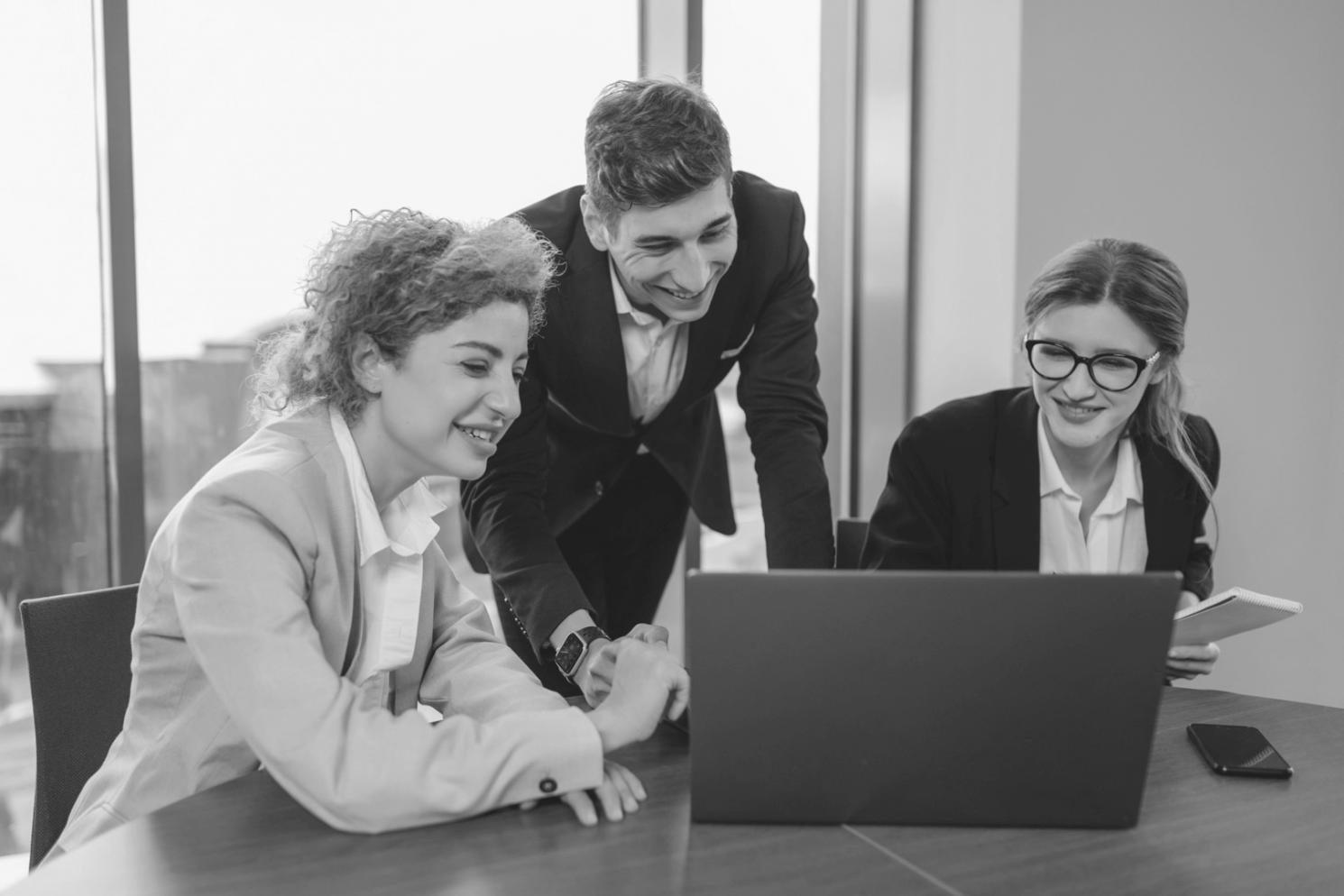 Reunión con clientes en virelantaexo